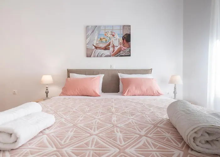 Filarmonikis Deluxe Apartment