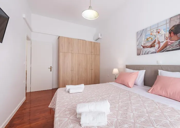 Filarmonikis Deluxe Apartment